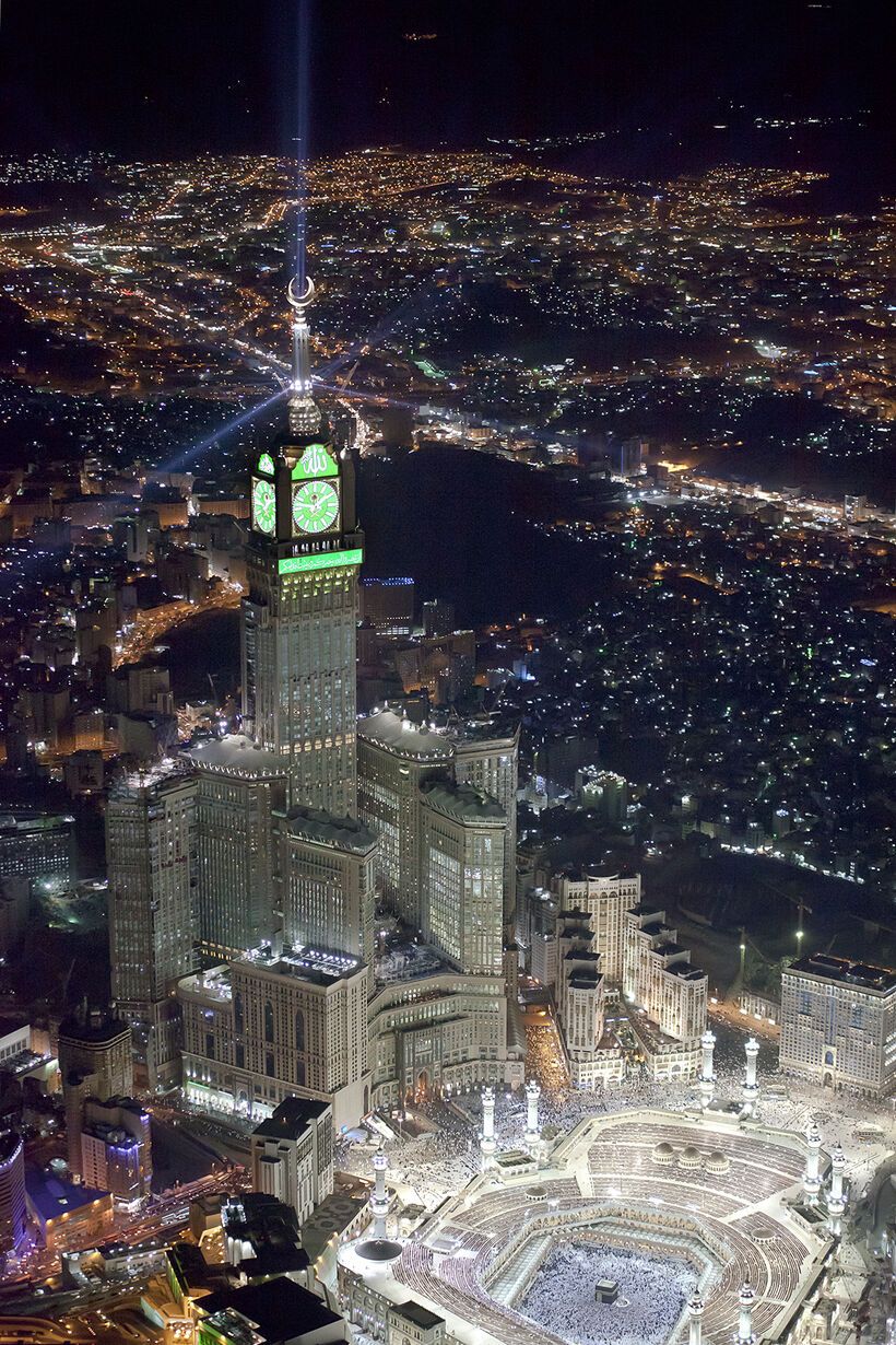 The Mecca Clock Tower The Construction Of The World s Largest Clock